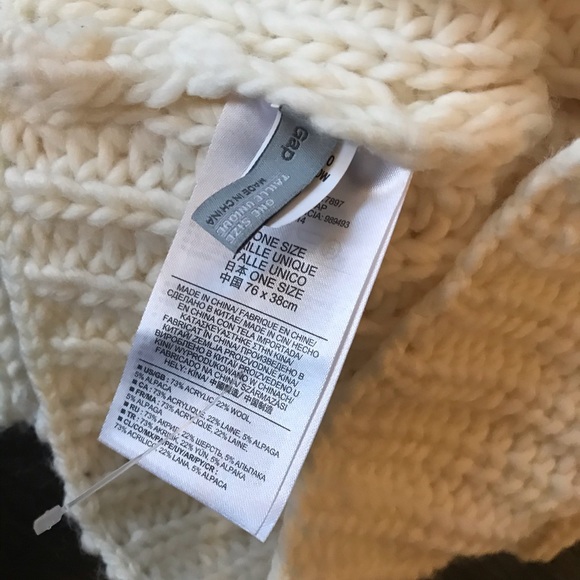 Gap Knit Infinity Wrap Scarf Snood - Picture 2 of 7